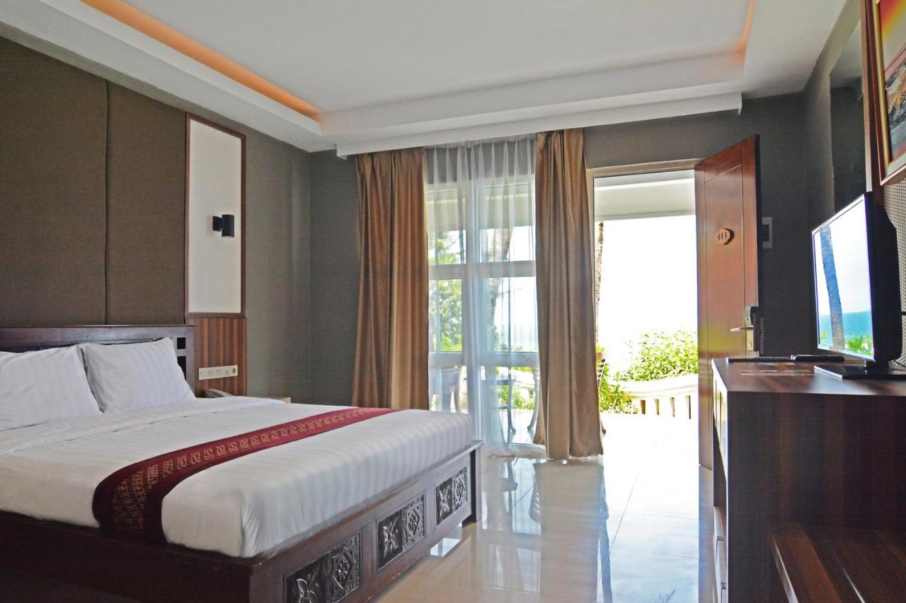 Queen Of The South Beach Resort Yogyakarta Exterior foto