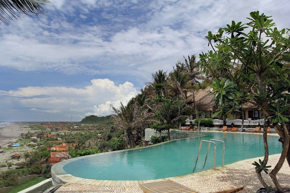 Queen Of The South Beach Resort Yogyakarta Exterior foto